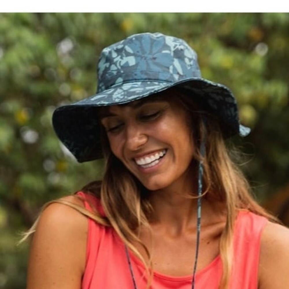 RIPSKIRT Hawaii Bucket Hat Tropical Leaf Print Adjustable fit